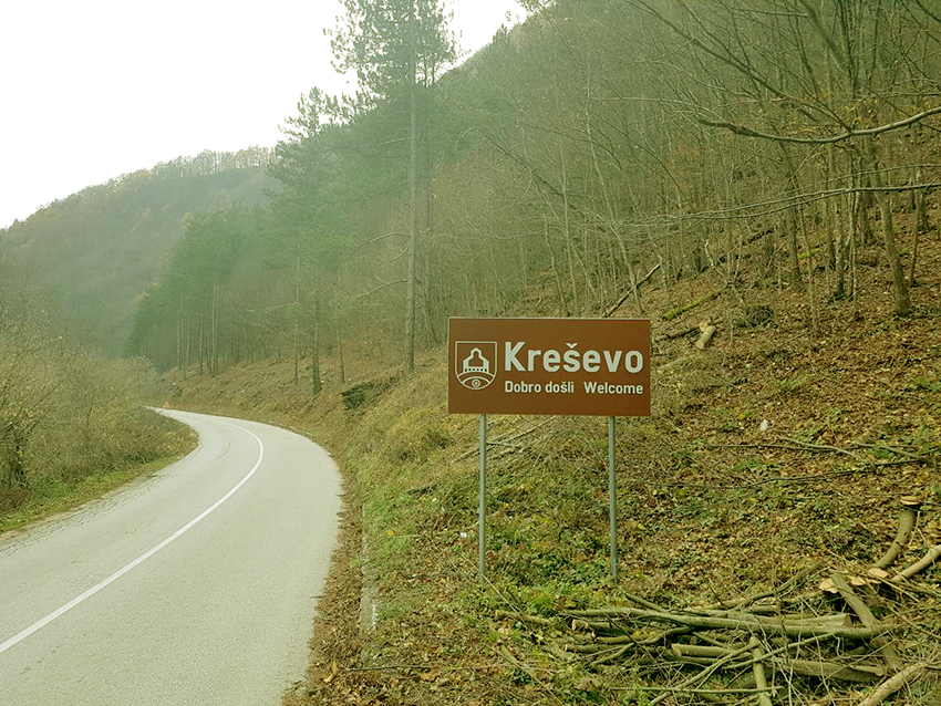 Radovi na raskresavanju uz regionalni put R443