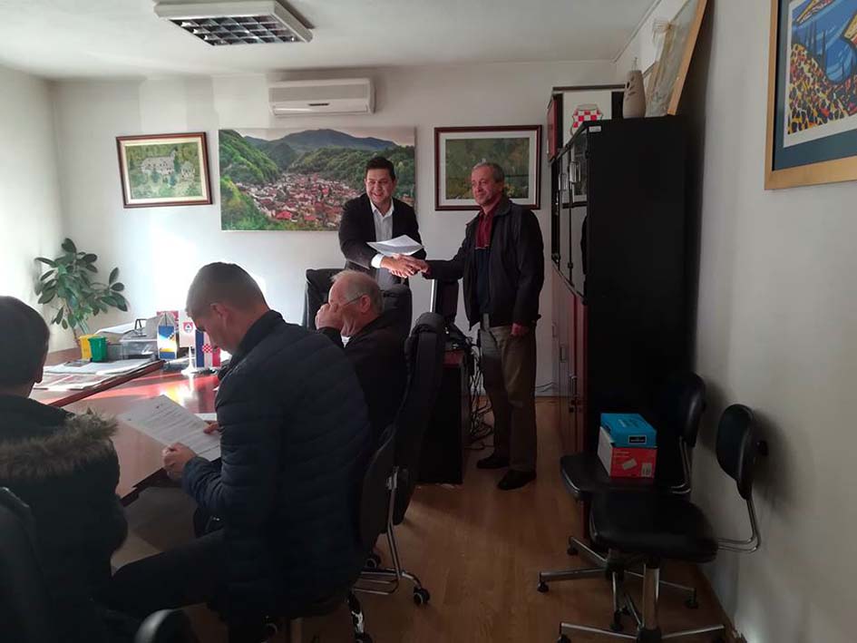 Potpisani ugovori o obnovi iizgradnji stambenih jedinica