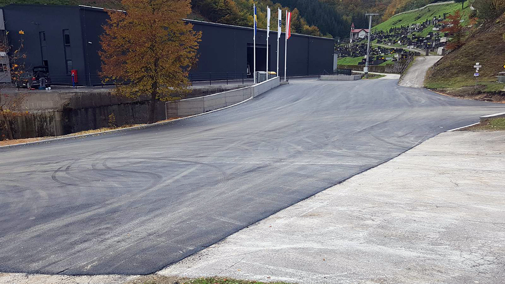 Uređen prostor na križanju puta prema Vrancima i Kojsini
