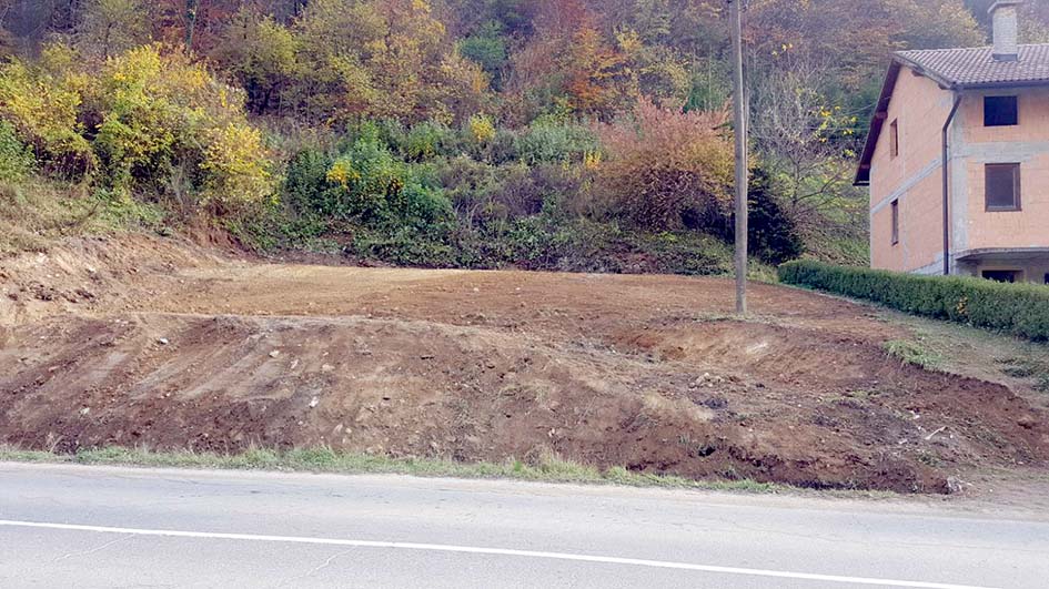Srušena stara zgrada u Orunju