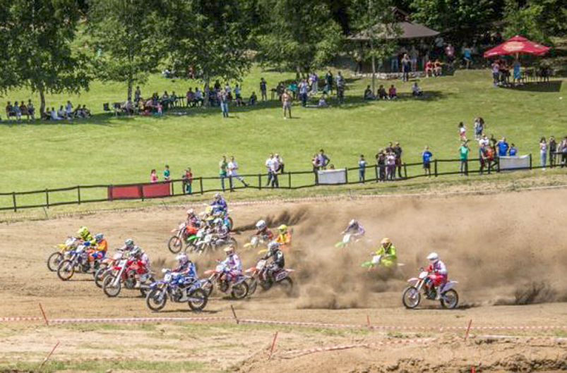 Na Gajicama održana utrka u motocrossu