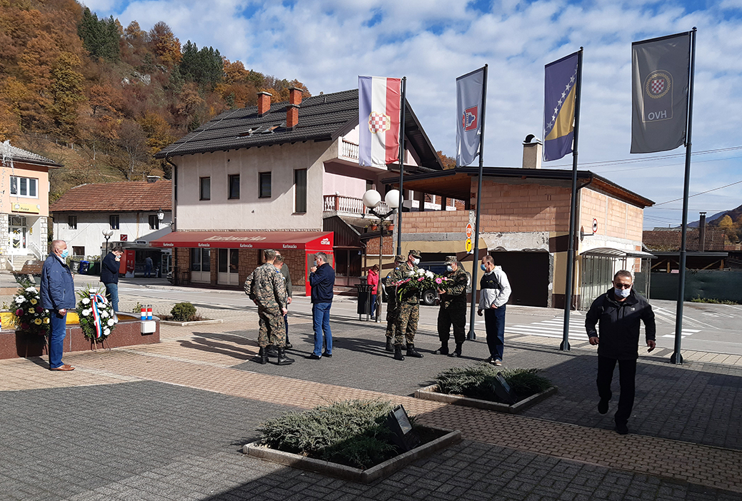 Dušni dan - polaganje vijenaca od strane predstavnika Oružanih snaga BiH i koordinacije udruga proisteklih iz Domovinskog rata