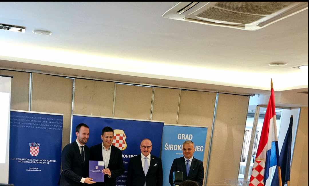 Renato Pejak boravio u Širokom Brijegu gdje je upriličena svečanost uručivanja Ugovora o financiranju projekata Programa prekogranične suradnje